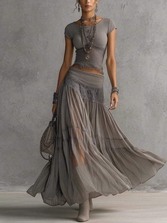 Valeria | Conjunto gris de encaje y falda maxi plisada