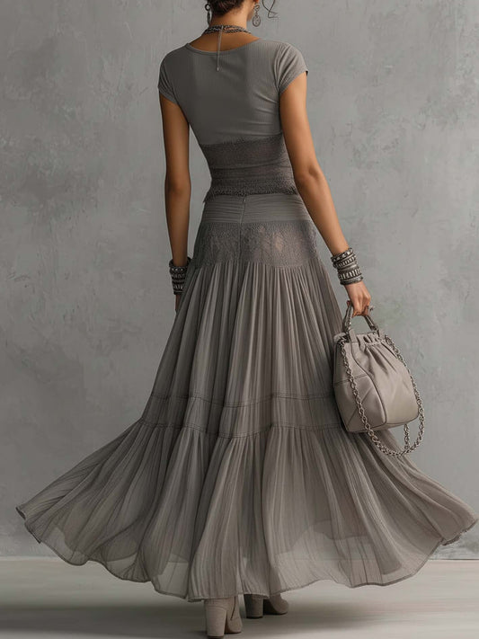 Valeria | Conjunto gris de encaje y falda maxi plisada