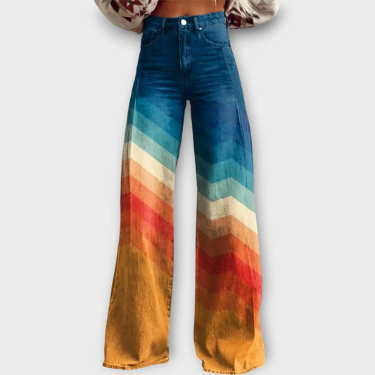 Vaqueros con motivos geométricos de colores