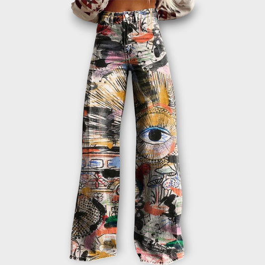 Vaqueros con estampados artísticos