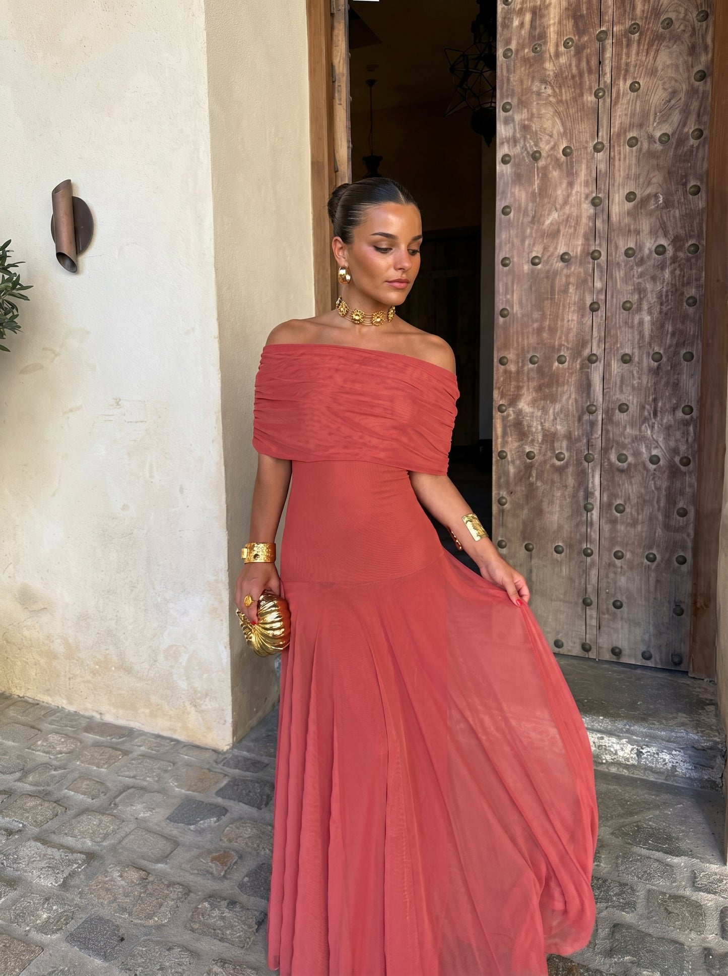 Selena - Elegante vestido sin tirantes de red