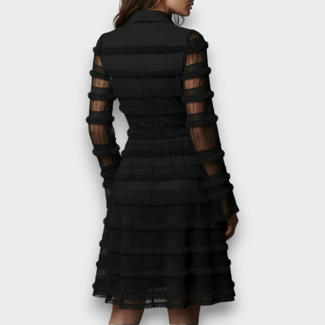 Parisa – Vestido midi con flecos transparentes ✨