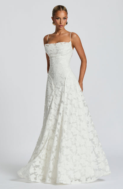 Elara · Vestido Largo de encaje con tirantes